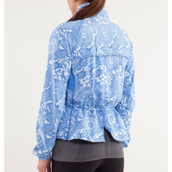 Lululemon Run: Travel To Track Jacket 10 Peplum Beach Floral White Windbreaker - Picture 2 of 9